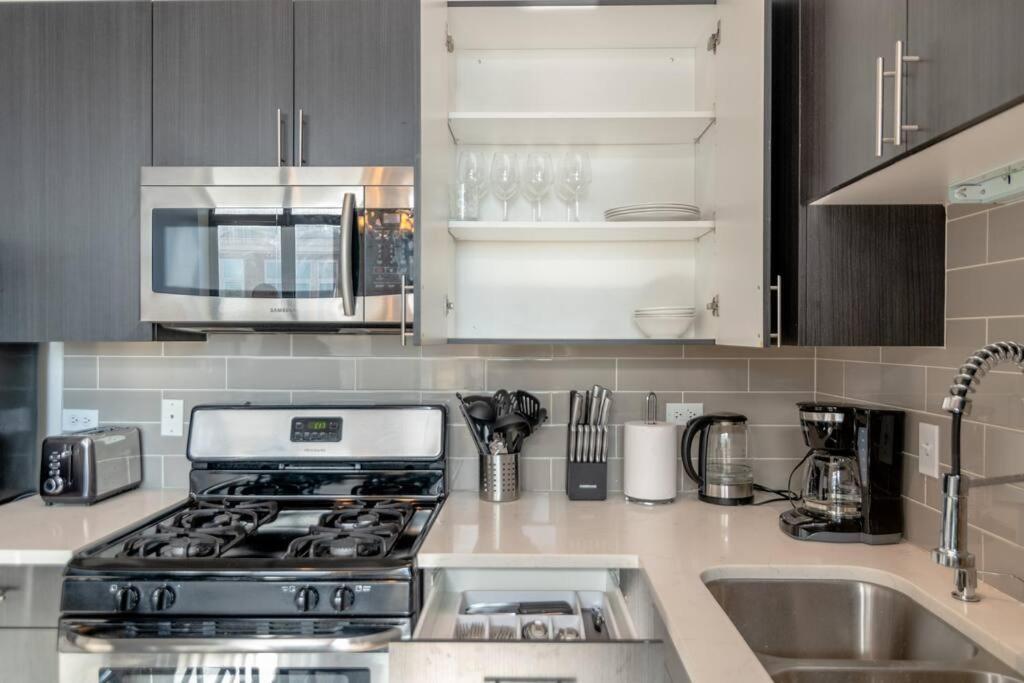 Spacious 2Br Vacation Rental With City View, Optional Parking And Gym Near Mccormick Place & Downtown Chicago Attractions Екстер'єр фото