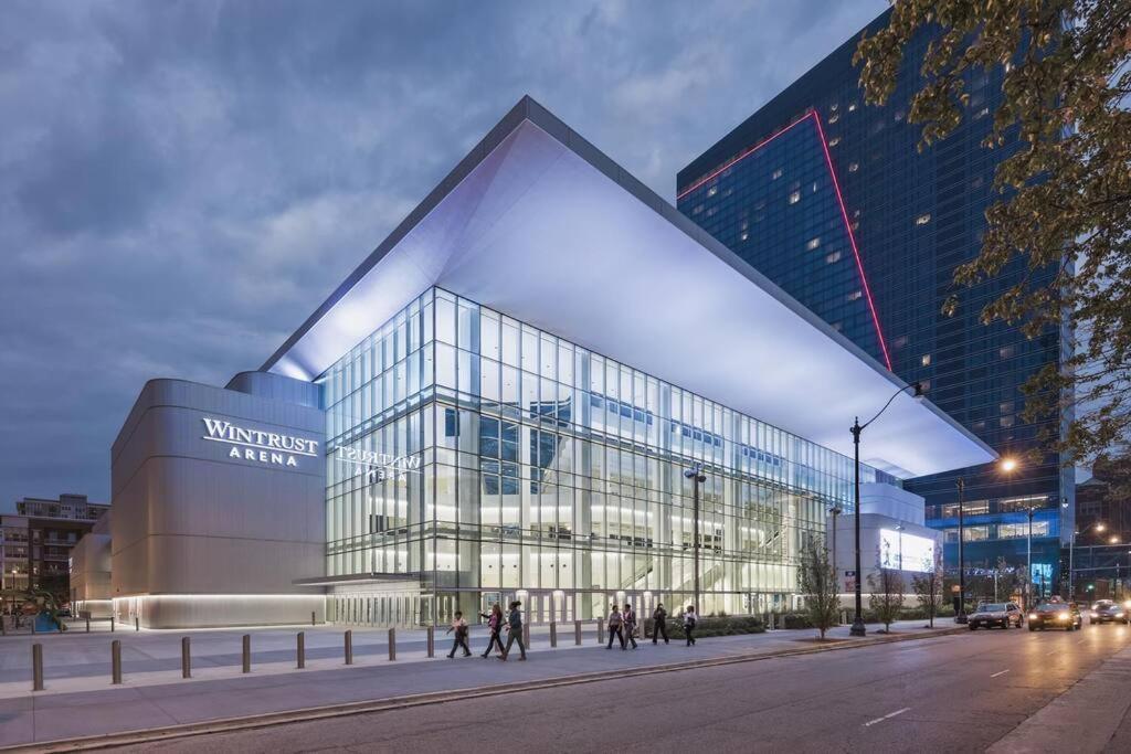 Spacious 2Br Vacation Rental With City View, Optional Parking And Gym Near Mccormick Place & Downtown Chicago Attractions Екстер'єр фото