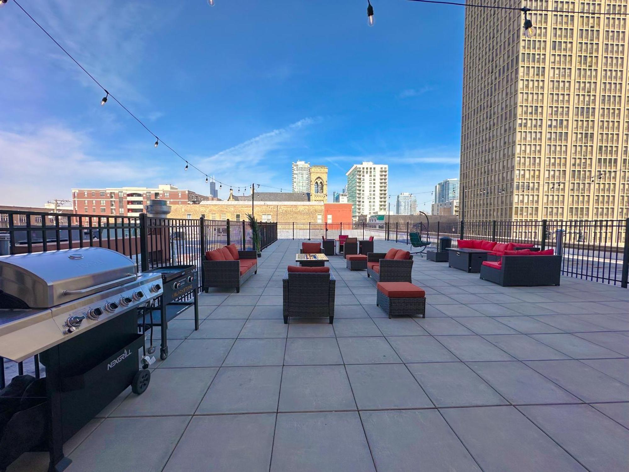 Spacious 2Br Vacation Rental With City View, Optional Parking And Gym Near Mccormick Place & Downtown Chicago Attractions Екстер'єр фото