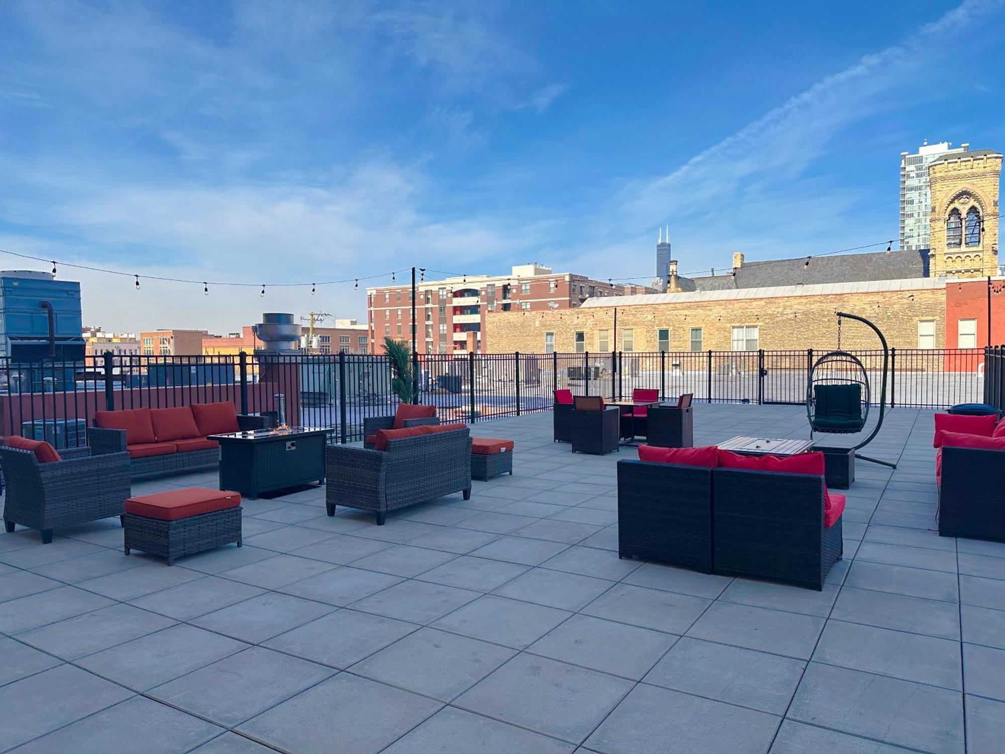 Spacious 2Br Vacation Rental With City View, Optional Parking And Gym Near Mccormick Place & Downtown Chicago Attractions Екстер'єр фото